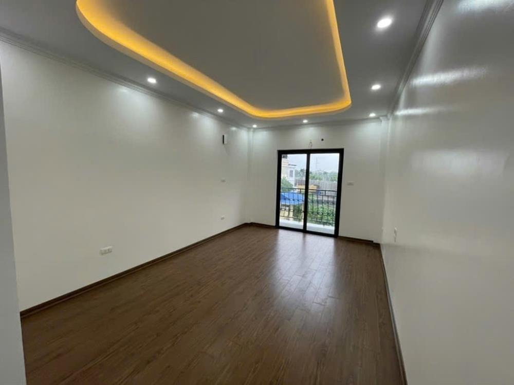 Bán Nhà Phố Thanh Am 5 Tầng, 55m² - Giá 6.8 Tỷ - Vị Trí Đắc Địa