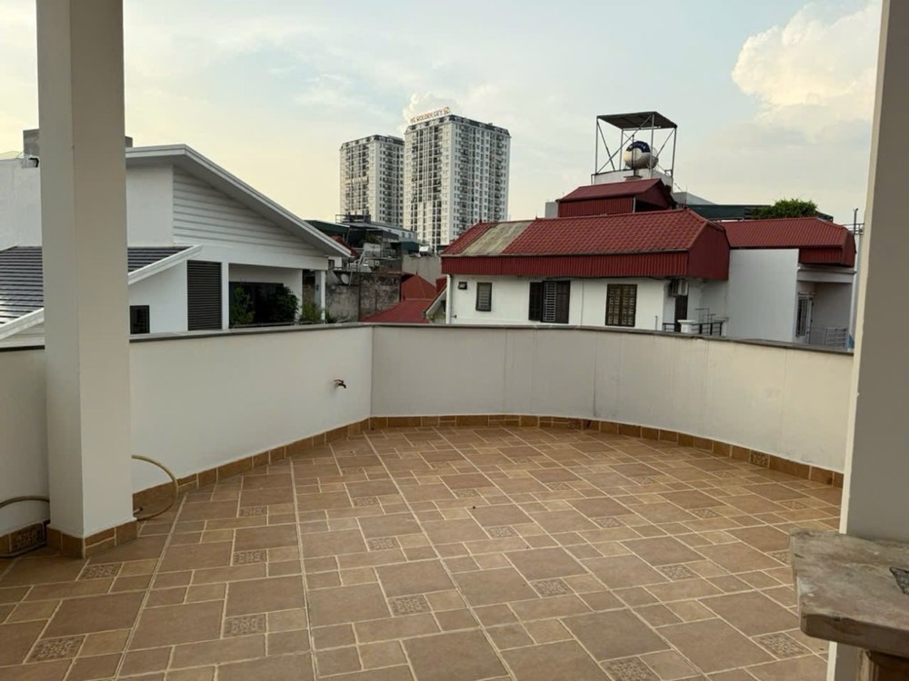 BÁN NHÀ BỒ ĐỀ LONG BIÊN-THANG MÁY- OTO VÀO NHÀ- 88M-NHỈNH 17 TỶ(TL)