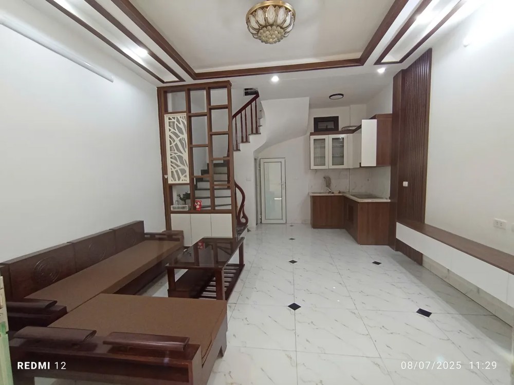 BÁN NHÀ RIÊNG Phố  Ngọc Trì 30m2 X 5 tầng MT4.2m,5.8 tỷ Long Biên Hà Nội