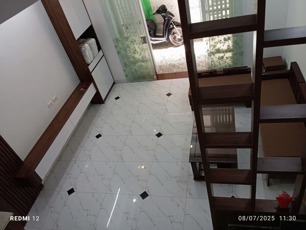 BÁN NHÀ RIÊNG Phố  Ngọc Trì 30m2 X 5 tầng MT4.2m,5.8 tỷ Long Biên Hà Nội