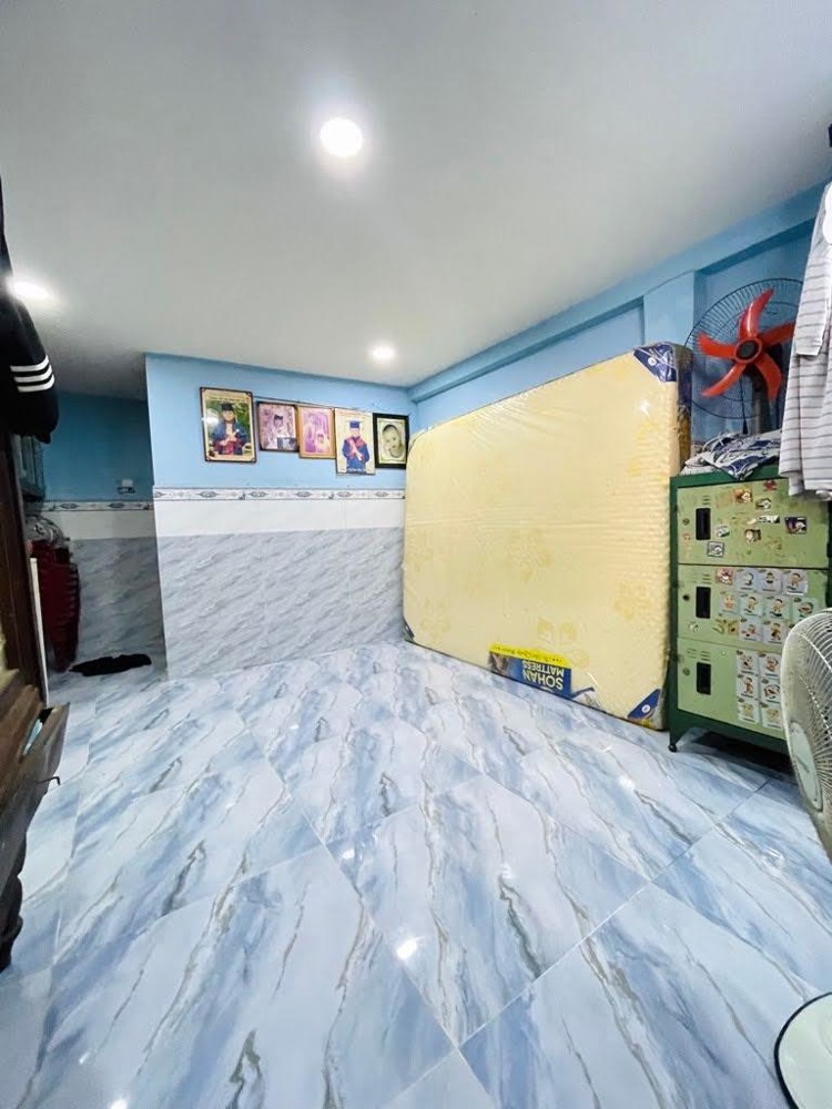 Bán nhà Gò Vấp giá rẻ, 75m²,  5PN,  chỉ 5.4 tỷ TL, kế hẻm xe hơi Nguyễn Văn Công