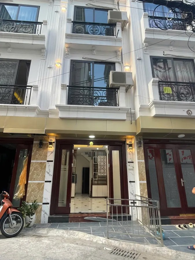NHÀ ĐẸP Ô TÔ CHÁNH VÀO  NHÀ Đức Giang 30m2 X 5 tầng,7.65 tỷ Long Biên Hà Nội