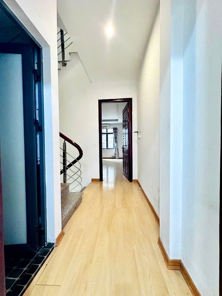 Bán nhà Mỹ Đình NTL - 52m², 4 Tầng, Giá 9.4 Tỷ - Vị Trí Đắc Địa