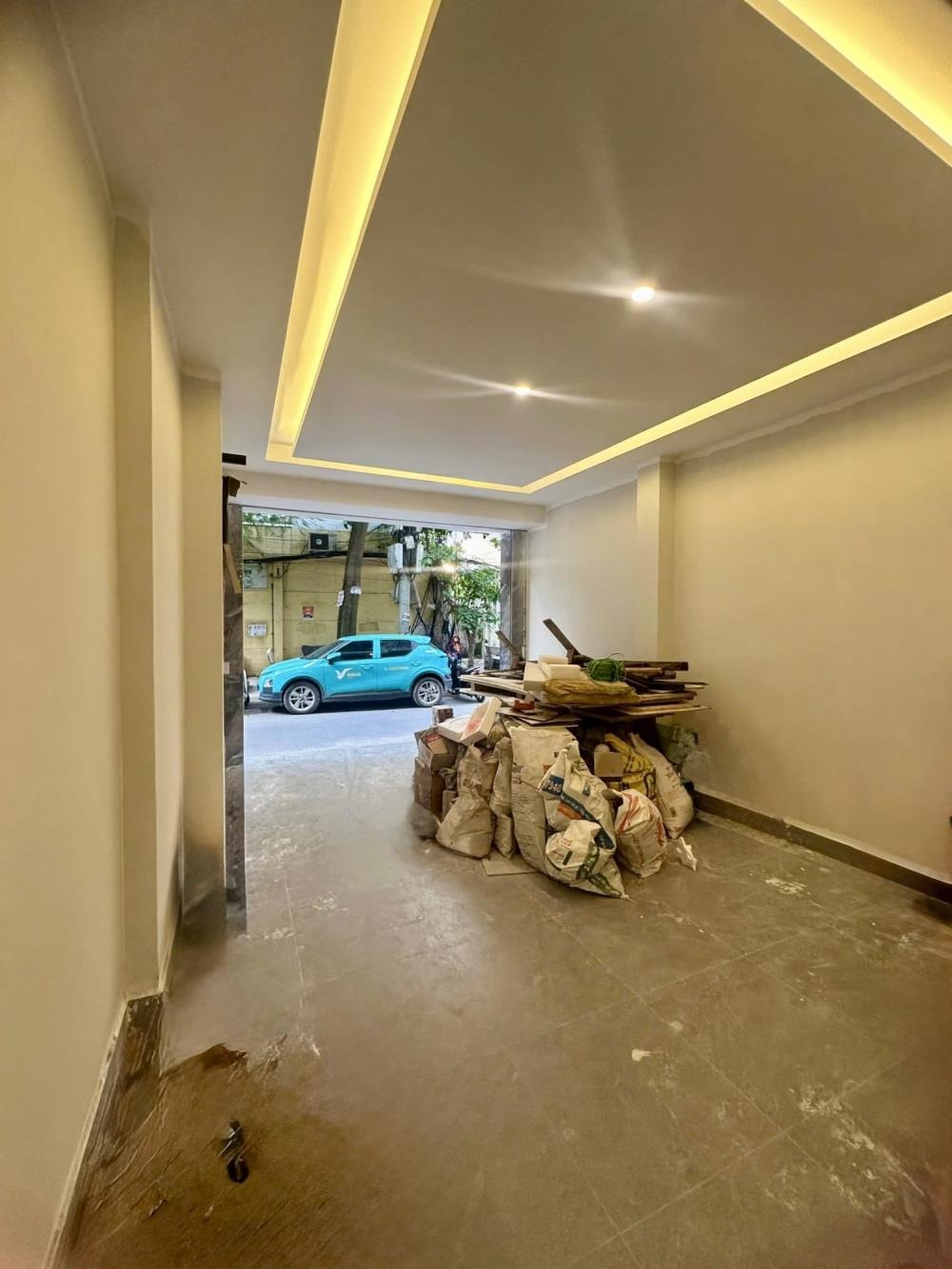 Siêu phẩm phân lô Hoàng Cầu 62m2, 5 tầng, thang máy, ô tô đỗ cửa - Giá 27.9 tỷ