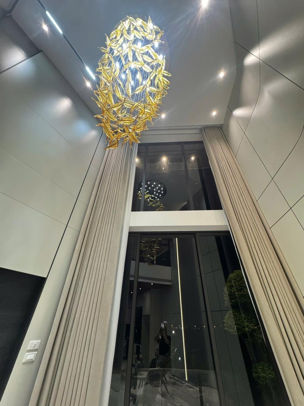 Bán nhà Cự Khối, Long Biên 7 Tầng, 57m², Ô Tô Tránh - 15 Tỷ