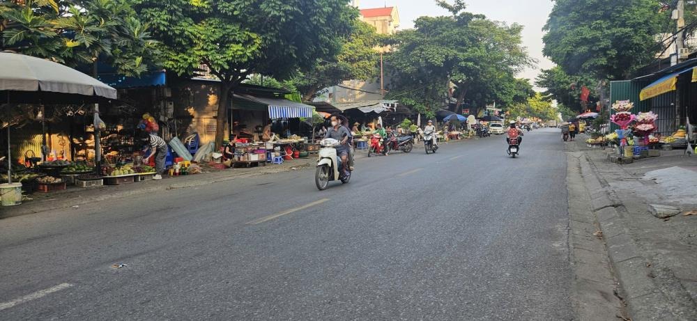 Bán nhà liền kề Tân Trại, Phú Cường 46m2, 3 tầng, ô tô đỗ cửa