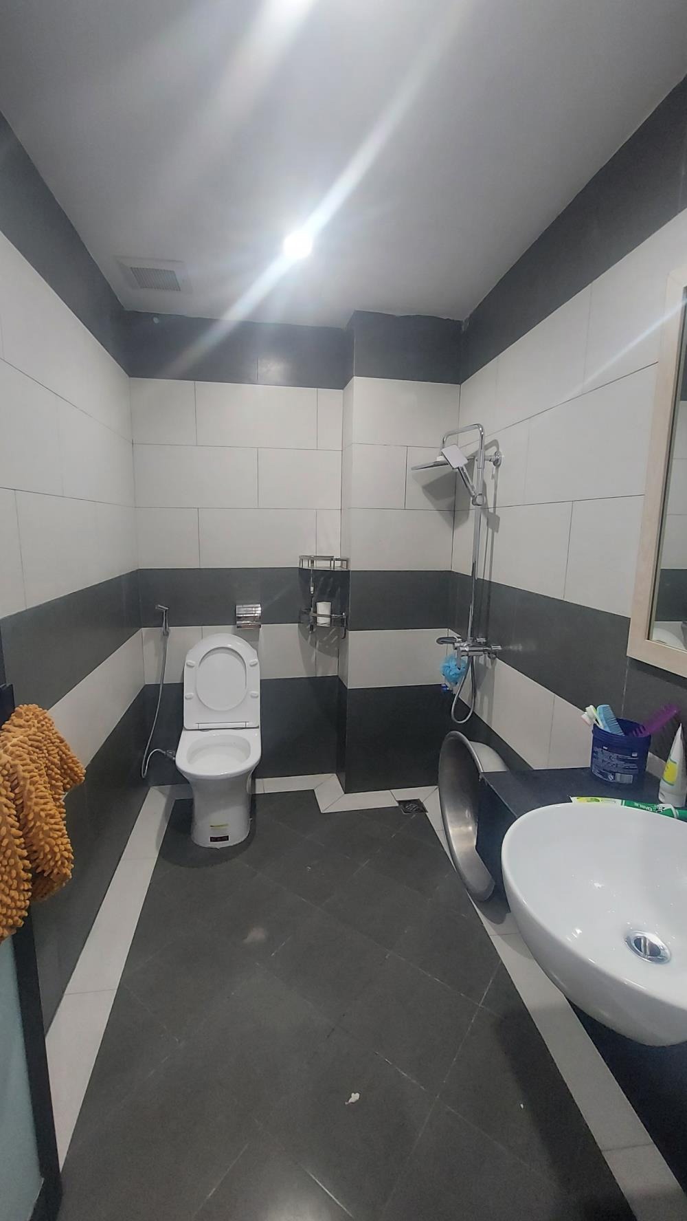 Bán Gấp Nhà Đẹp 52m2, 5 Tầng, Ngõ 1 Ngọc Hồi, Vĩnh Khang - 6.7 Tỷ