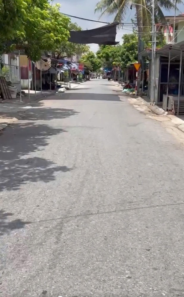 1.3xx tỷ - 60m2 lô góc gần chợ Sang Minh Tân Dương Kinh Zalo 0567222555