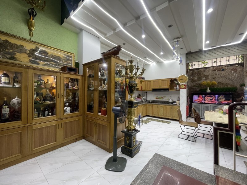 Bán nhà ngõ Tô Ngọc Vân, Linh Đông, Thủ Đức: 85m2, 4 tầng, 3PN, SH, giá 10.7 tỷ