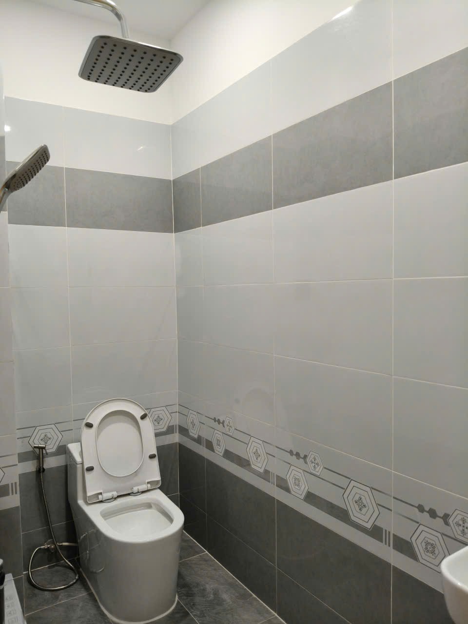 Nhà 1 Trệt 2 Lầu, 4PN, 4WC, Lê Văn Khương - Giá 6.1 Tỷ Thương Lượng