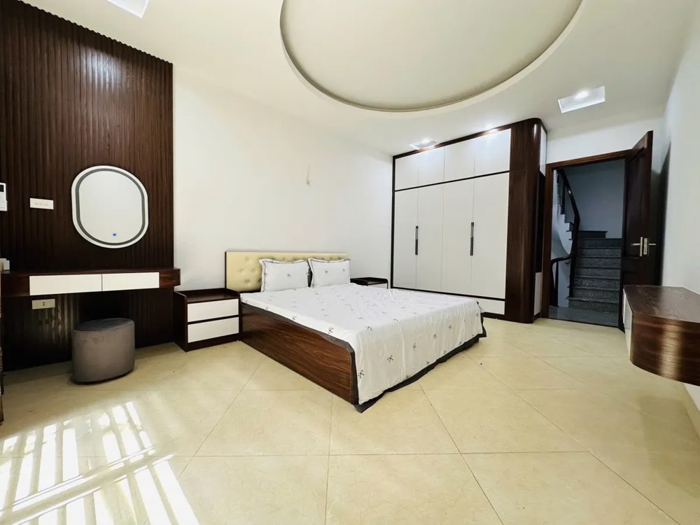 NHÀ MỚI FULL NỘI THẤT Văn Chương 35m2 X 5 tầng MT 4m, 9.1 tỷ Đống Đa Hà Nội