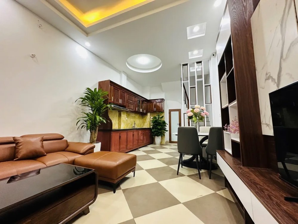 NHÀ MỚI FULL NỘI THẤT Văn Chương 35m2 X 5 tầng MT 4m, 9.1 tỷ Đống Đa Hà Nội