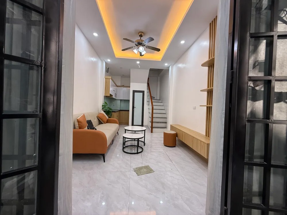NHÀ MỚI FULL NỘI THẤT Ngõ Thịnh Hào 25m2 X 5 tầng 6.18 Tỷ Đống Đa Hà Nội