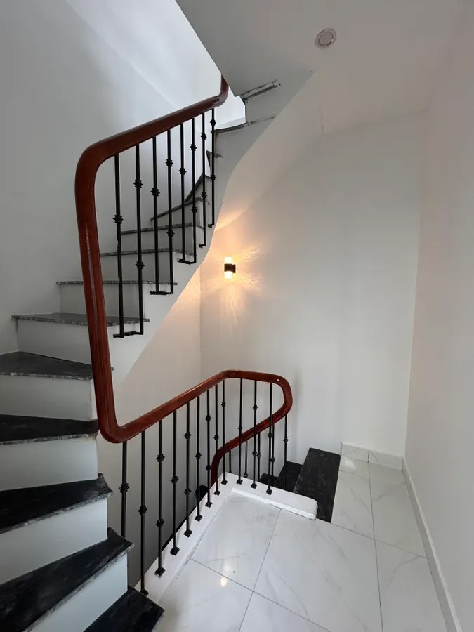 NHÀ MỚI FULL NỘI THẤT Văn Chương 30m2 X 5 tầng MT 3.6m, 6.8 tỷ Đống Đa-Hà Nội