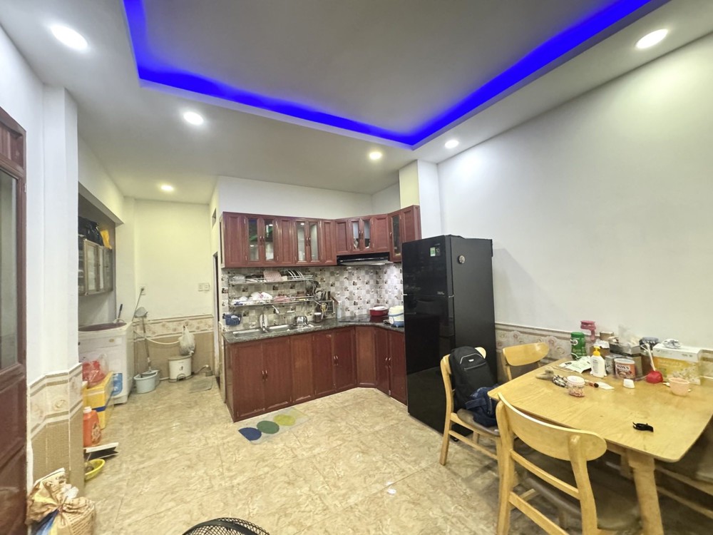 BÀN NHÀ MỚI KENG DỌN VÀO Ở NGAY ĐƯỜNG SỐ 13 - LINH XUÂN - THỦ ĐỨC - 2 TẦNG - 44M2 - SỔ VUÔNG A4 