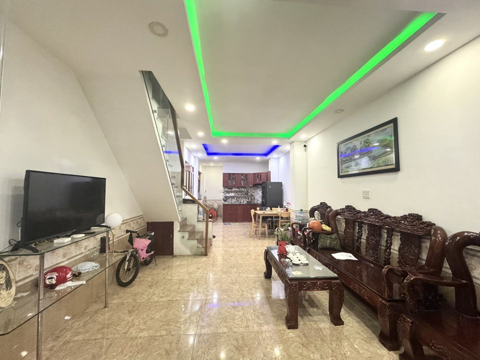 BÀN NHÀ MỚI KENG DỌN VÀO Ở NGAY ĐƯỜNG SỐ 13 - LINH XUÂN - THỦ ĐỨC - 2 TẦNG - 44M2 - SỔ VUÔNG A4 