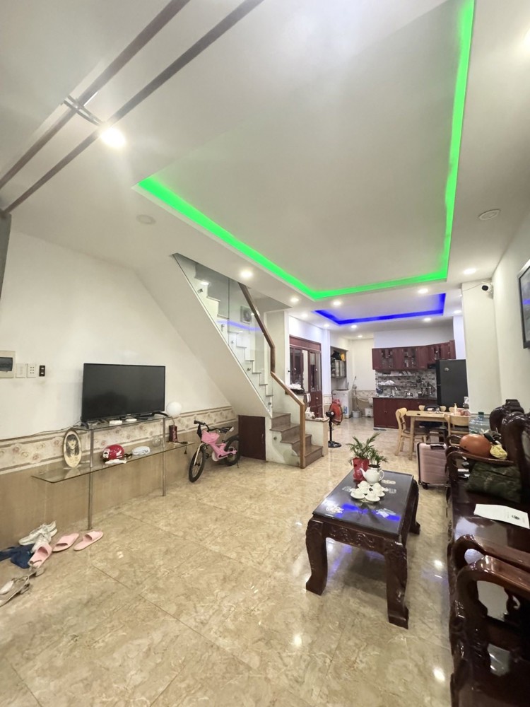 BÀN NHÀ MỚI KENG DỌN VÀO Ở NGAY ĐƯỜNG SỐ 13 - LINH XUÂN - THỦ ĐỨC - 2 TẦNG - 44M2 - SỔ VUÔNG A4 