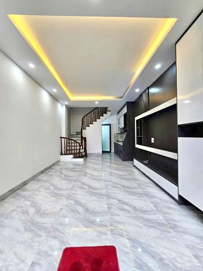 NHÀ MỚI ĐẸP Phố Ngọc Lâm 33m2 X 5 tầng X 7.3 tỷ Long Biên Hà Nội