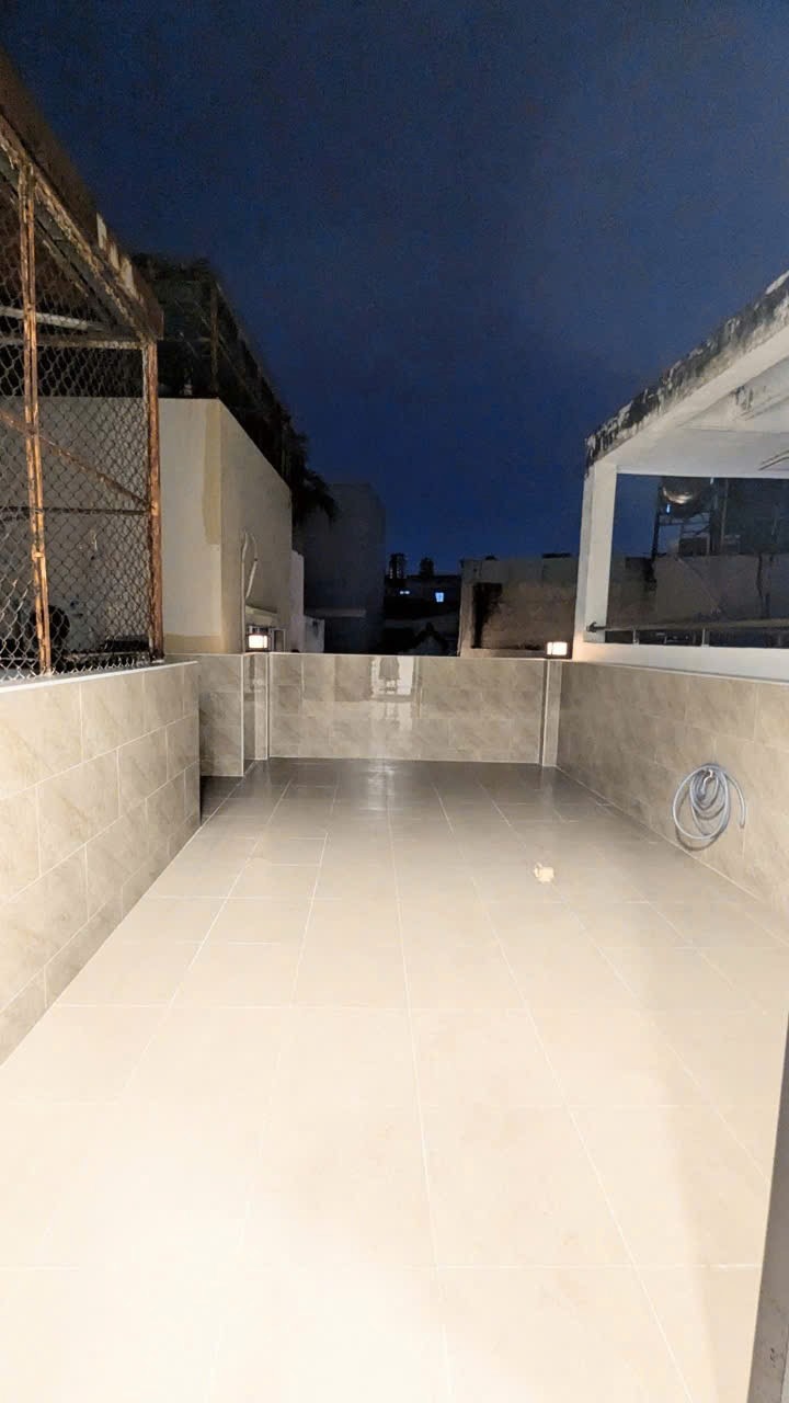 Bán Nhà Quận 10 - 31.5m² - 4 Tầng - Chỉ 6 Tỷ - Vị Trí Đắc Địa