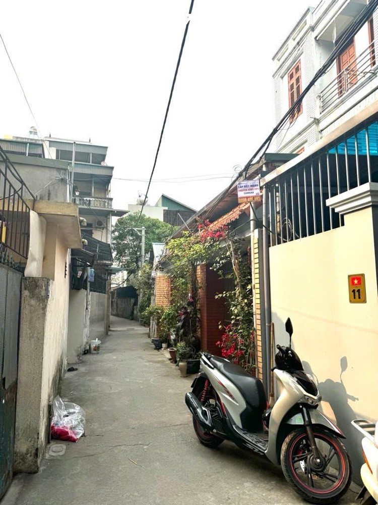 SIÊU PHẨM THƯỢNG THANH – NGÕ THÔNG – Ô TÔ GẦN – NHÀ ĐẸP 3 TẦNG – GIÁ CHỈ 8.2 TỶ