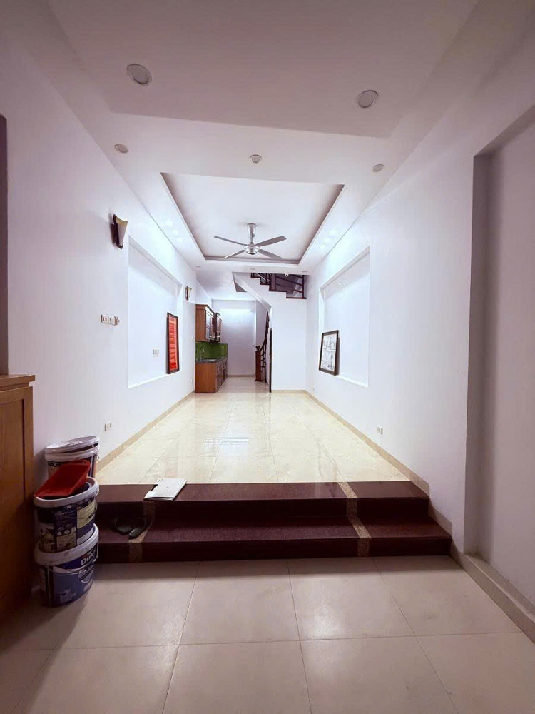 Bán nhanh nhà Tôn Thất Tùng 45m 5 tầng ngõ thông - Phù hợp ở hoặc kinh doanh dòng tiền 11.5 tỷ