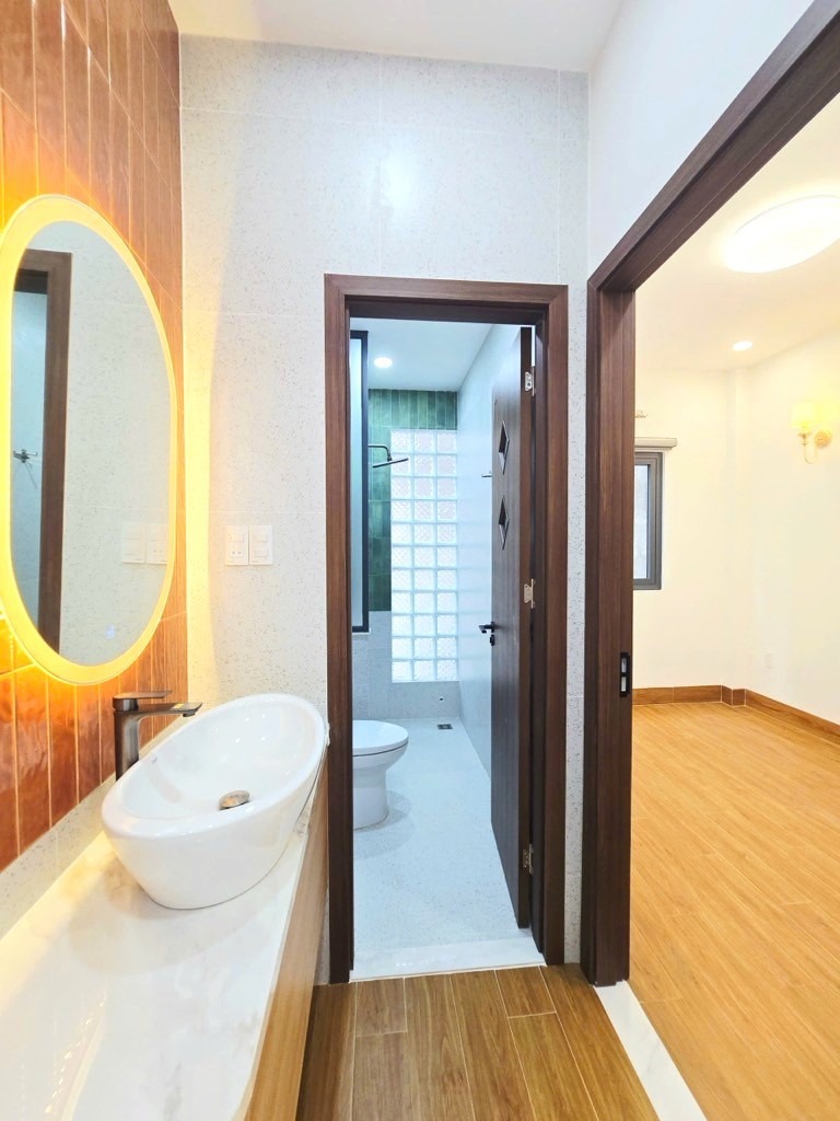 Bán nhà 3 tầng Thủ Đức - Hẻm xe hơi, Nội thất xịn - Giá 4.85 tỷ