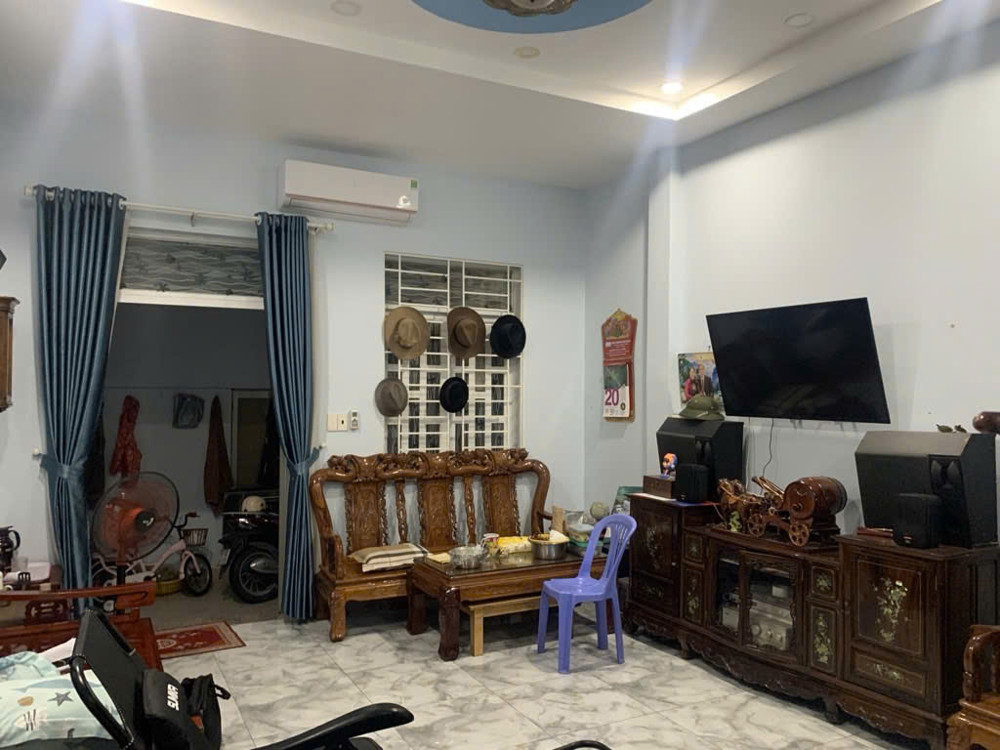 Bán nhà đường ô tô - Diện tích 55m2 sổ hồng, Giá 5tyx còn Thương lượng LH 0382202524