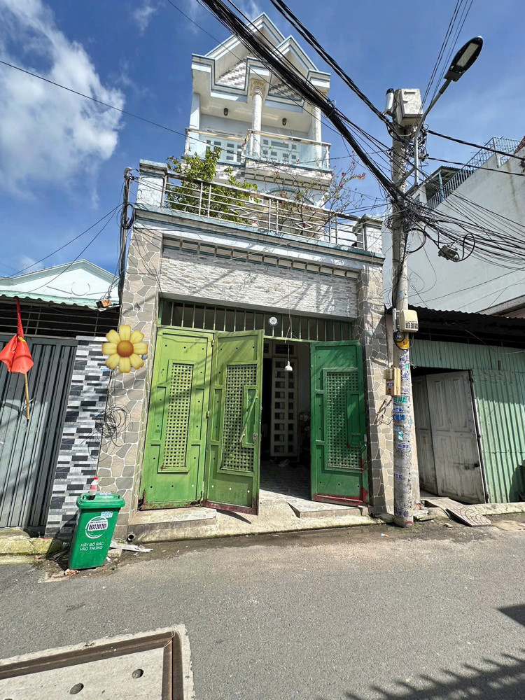 BÁN NHÀ ẤP TAM ĐÔNG 2,THỚI TAM THÔN HÓC MÔN- XE HƠI 7 CHỖ NGỦ TRONG NHÀ - 5x22M - GIÁ CHỈ 4,35 TỶ
