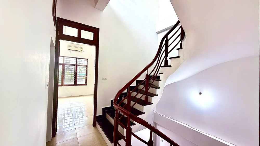 BÁN NHÀ HÒA BÌNH - HÀ ĐÔNG 54m2 x 3 tầng MT 4.9M Giá 4.5 tỷ - PHÂN LÔ - Ô TÔ ĐỖ CỬA