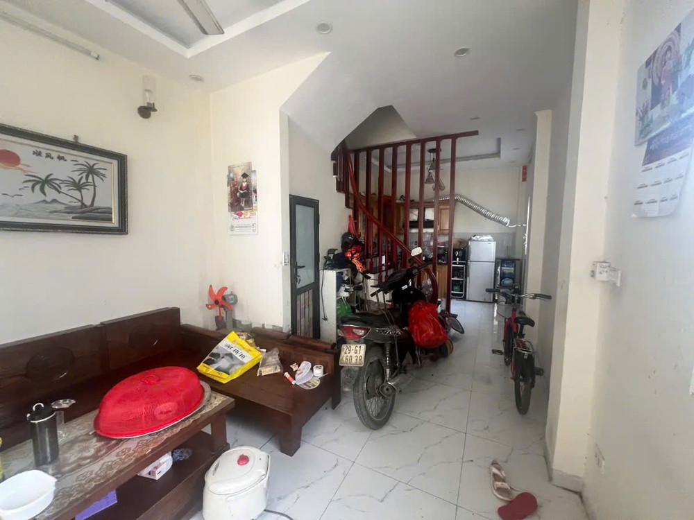 Bán nhanh nhà 36M2 x 4 tầng, MT 3.9 M, giá 5.3 tỷ Hòa Bình Hà Đông - Ô Tô qua nhà