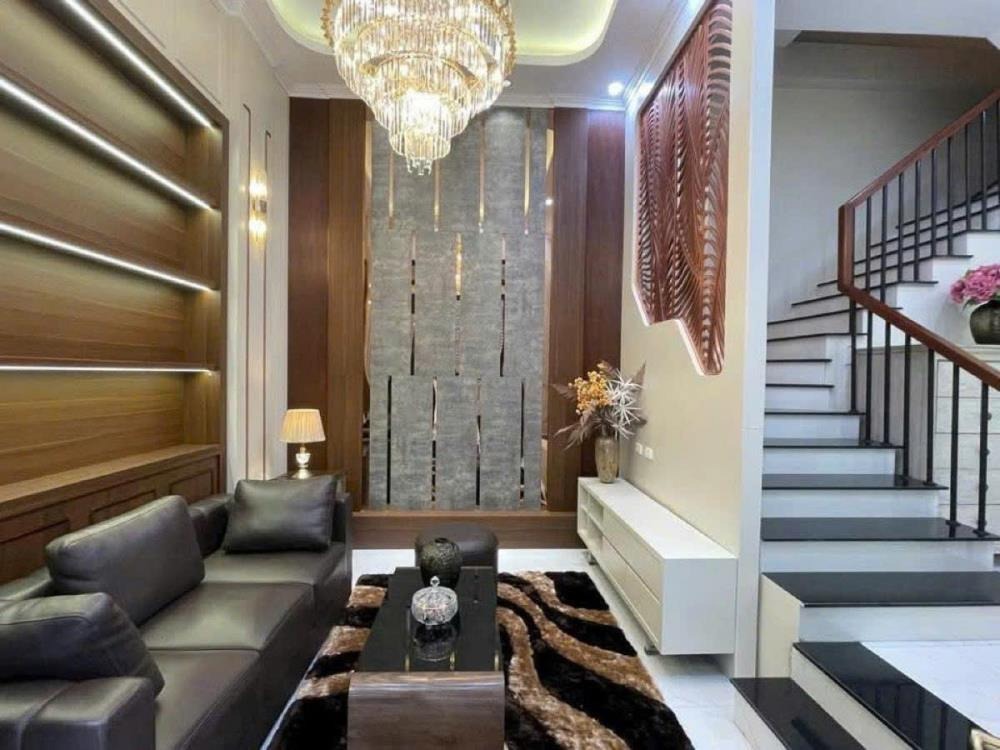 Bán nhà mặt phố Kim Mã 42m2, 32 tỷ - Mặt tiền 4.8m Hiếm Có