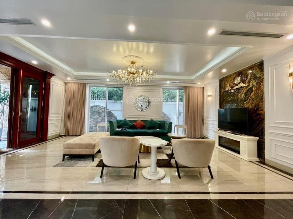 Bán Biệt Thự Khu Lão Thành Cách Mạng Yên Hòa - 120m2, 4 Tầng, 52 Tỷ