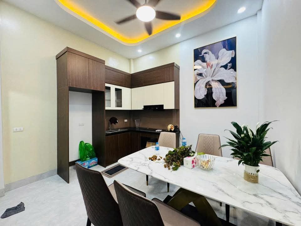 Bán nhà Trường Chinh - Đống Đa - 15.39 tỷ - 48m2 x 3.7m - Ngõ Rộng - Kinh Doanh