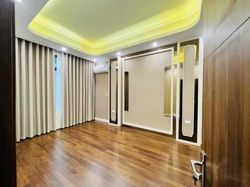 Nhà Mặt Phố Kim Mã - 32 Tỷ - Trung Tâm Ba Đình - Mặt Tiền 4.8m HIẾM