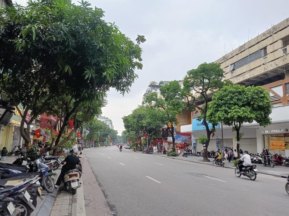 Nhà Mặt Phố Huế - Vị Trí VIP, Kinh Doanh Đỉnh Cao, Ô Tô Đỗ Cửa
