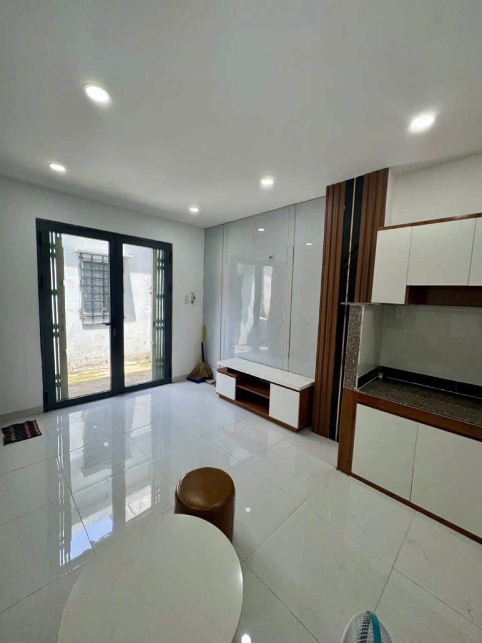 Nhà vuông 2 tầng 22m2 Tân Thới Nhất 5, Quận 12 - SHR, Giá 2.4 tỷ