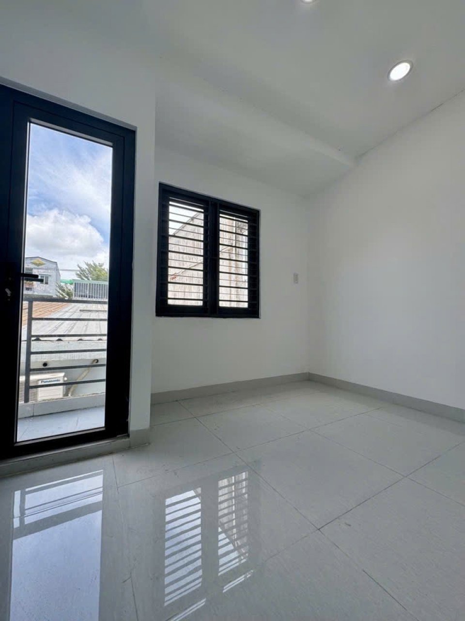 Nhà vuông 2 tầng 22m2 Tân Thới Nhất 5, Quận 12 - SHR, Giá 2.4 tỷ