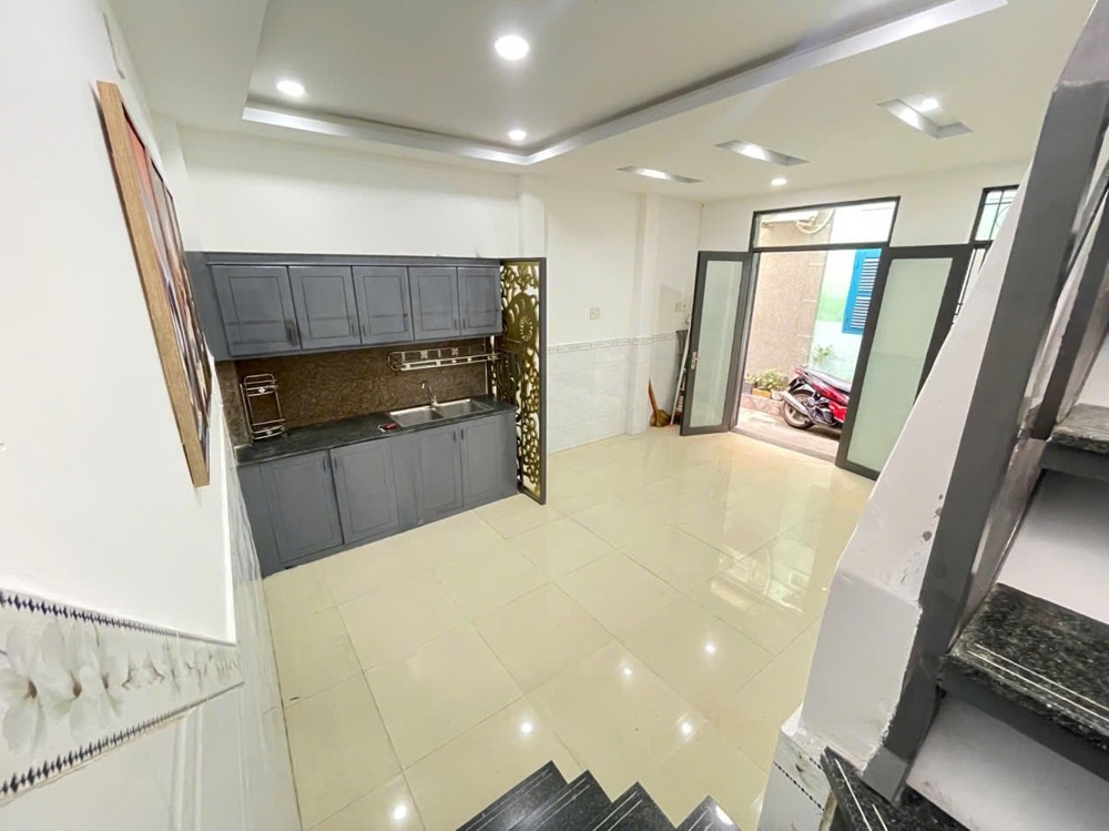 Bán nhà hẻm Đô Lương , phước Phước Hoà Nha Trang 
gần chợ , gần trường
