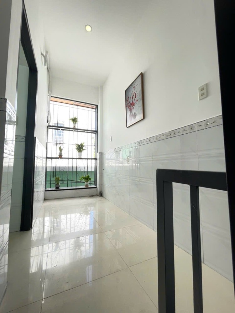 Bán nhà hẻm Đô Lương , phước Phước Hoà Nha Trang 
gần chợ , gần trường