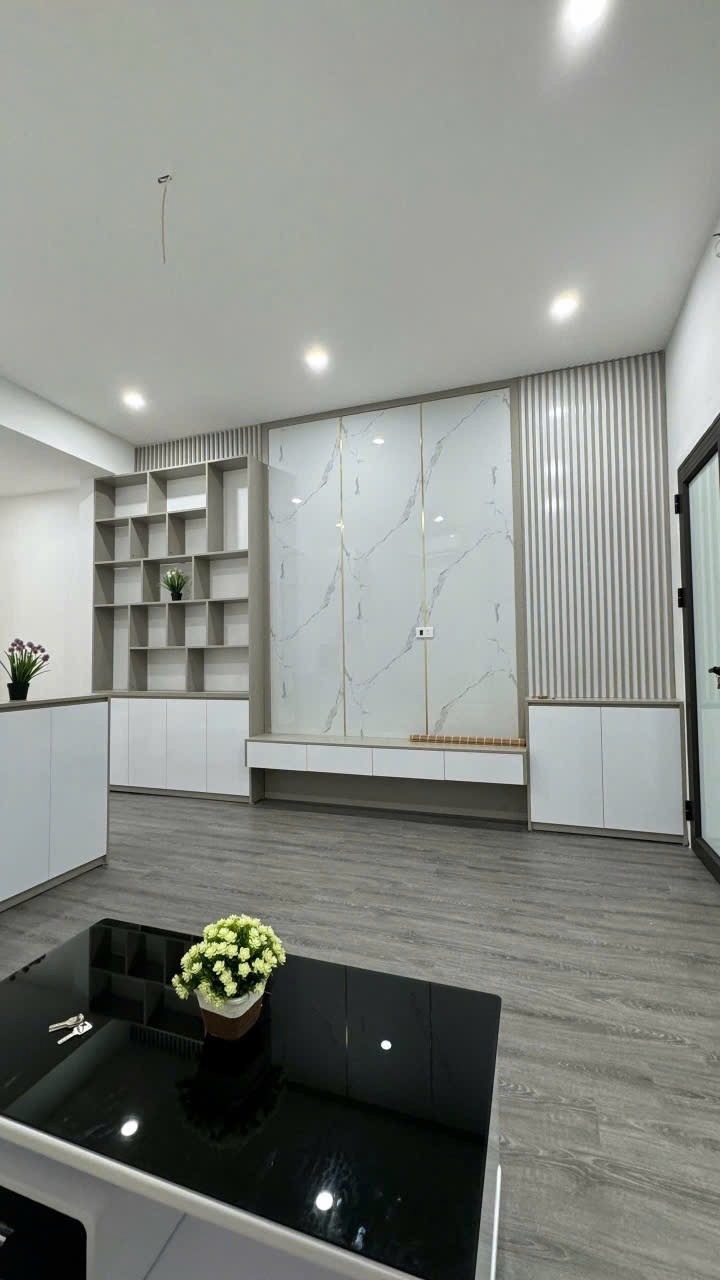 Bán Căn Hộ Tập Thể Cơ Khí Hà Nội – View Royal City, 2PN, Ở Ngay