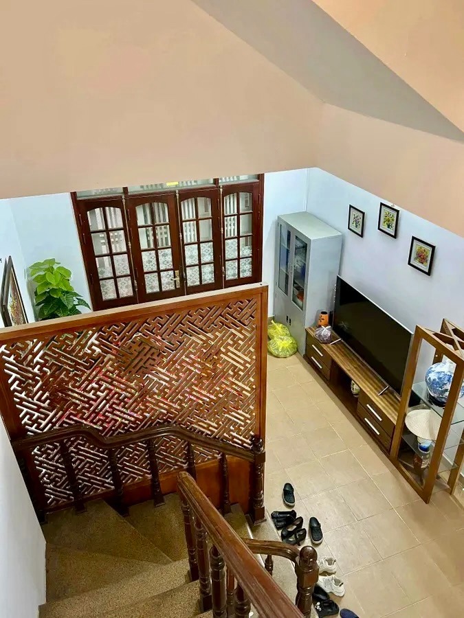 Bán nhà phân lô Hoàng Cầu 47m² x 4 tầng, Ô tô đỗ cửa, Gần Đại học