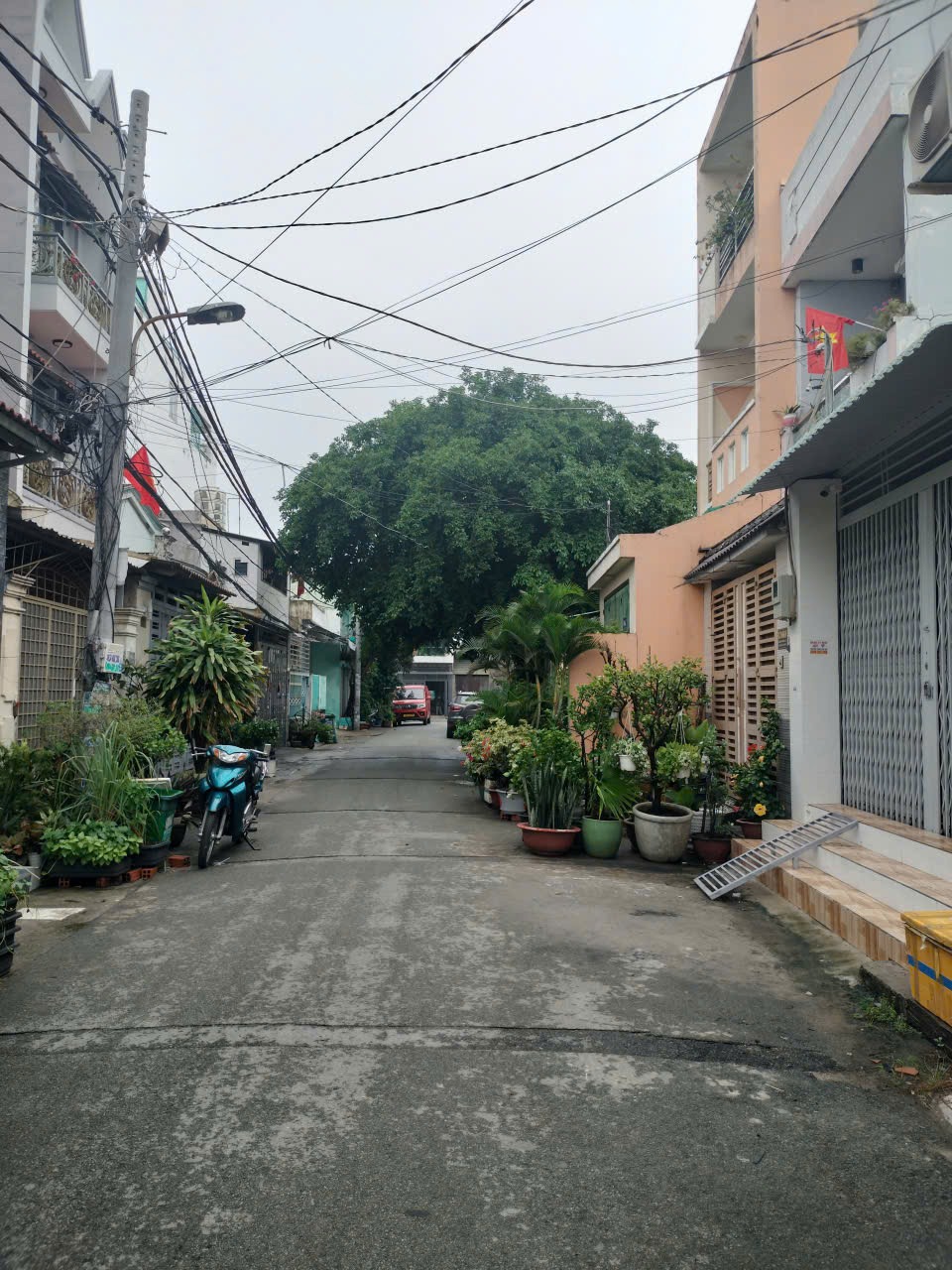 Bán Gấp Nhà 2 Tầng Hương Lộ 2, Bình Tân - Giá Tốt, Hẻm Xe Hơi