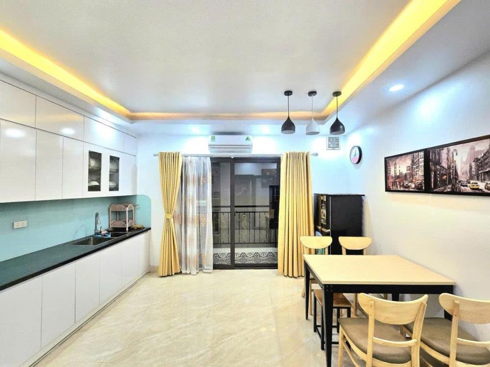 Bán nhà Phạm Ngọc Thạch, Đống Đa - Full Nội Thất, Ô Tô Đỗ Cổng, Gần Vincom