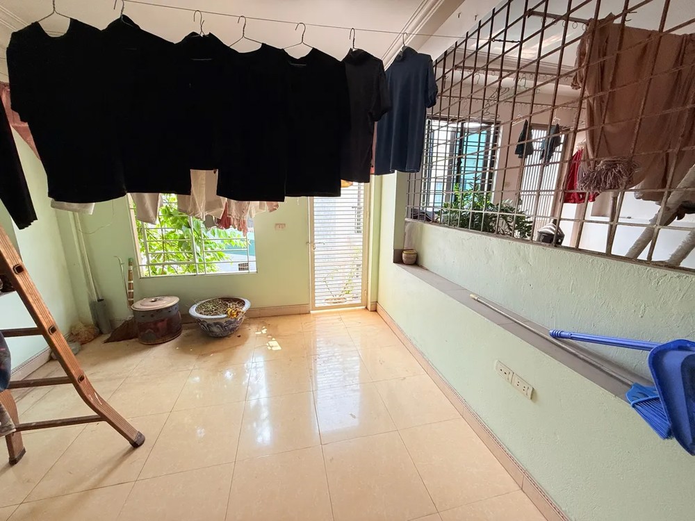 NHÀ ĐẸP DÂN XÂY NGÕ THÔNG KINH DOANH Phố Bồ Đề 55m2 X 4 Tầng 13.5 Tỷ Long Biên Hà Nội