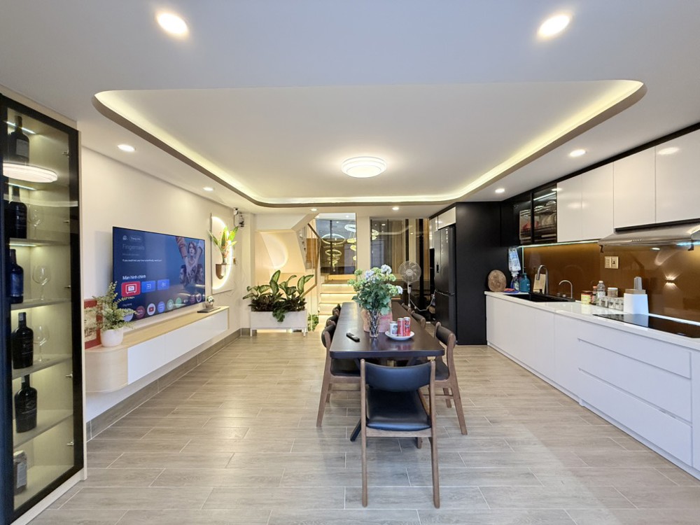 Gò Vấp nhà trong ngõ 5 tầng, 80m2, 4 phòng ngủ, sổ hồng trao tay, giá hời chỉ 9.5 tỷ - Cơ hội an cư