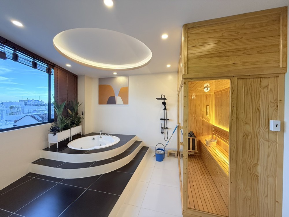 Gò Vấp nhà trong ngõ 5 tầng, 80m2, 4 phòng ngủ, sổ hồng trao tay, giá hời chỉ 9.5 tỷ - Cơ hội an cư