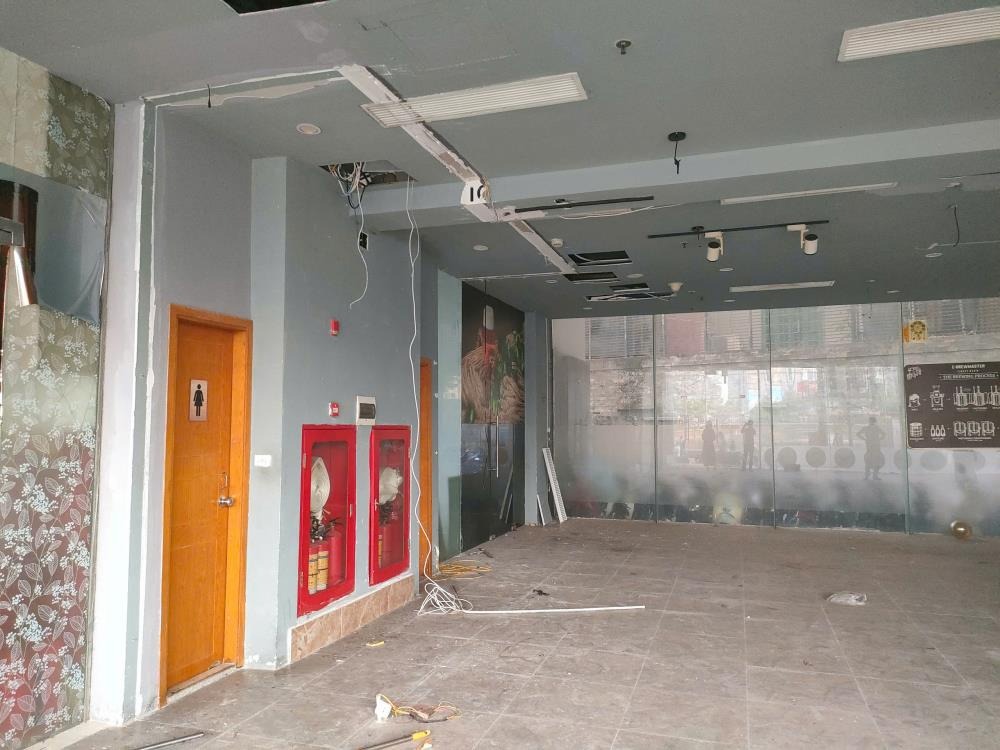 Cho Thuê Mặt Bằng Chân Đế Ngọc Khánh Plaza - 12m Mặt Tiền