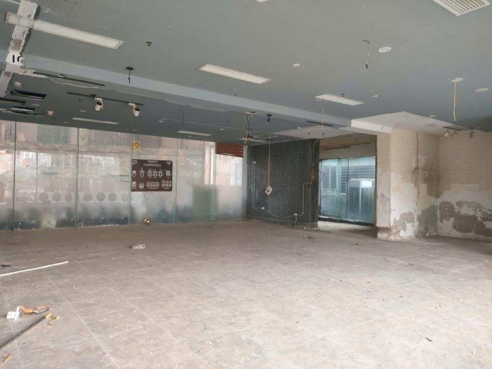Cho Thuê Mặt Bằng Chân Đế Ngọc Khánh Plaza - 12m Mặt Tiền