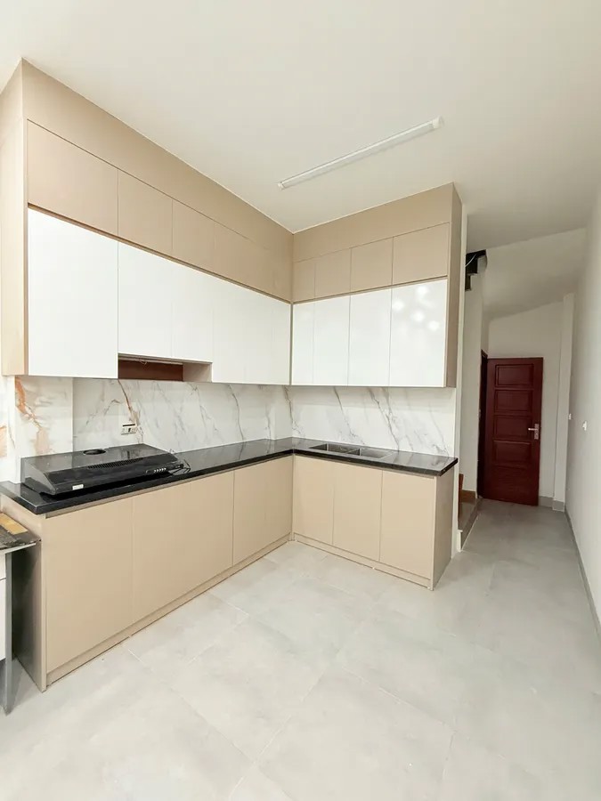 NHÀ ĐẸP KHU PHÂN LÔ PHỐ Ngọc Thụy 36m2  5 tầng MT3.5M 7.4 tỷ Long Biên Hà Nội 