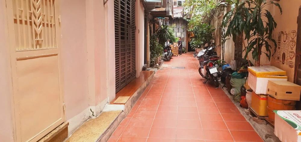 Bán Nhà Phố Bùi Thị Xuân - Hai Bà Trưng - 30m2, 5 Tầng, Giá 10.5 Tỷ